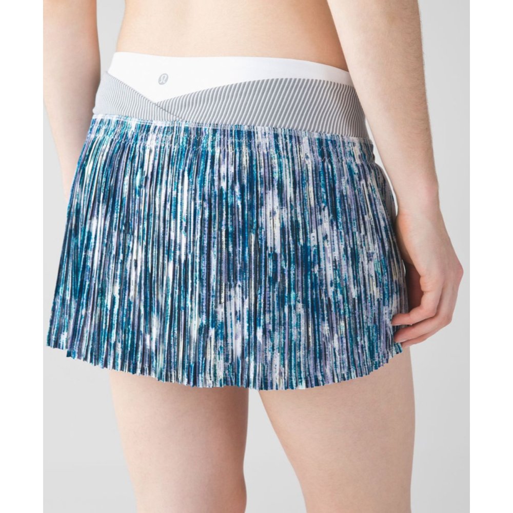 Lululemon Time To Shine Skirt
Blurry Belle Size 6 -B1